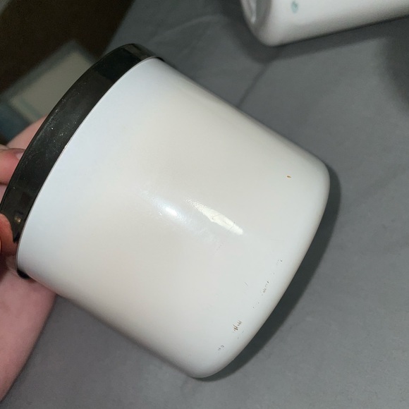 Bath & Body Works Vanilla Bean Candle - Picture 2 of 2